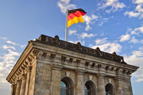 the bundestag flag monument