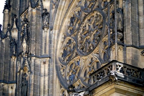 the cathedral sculptures monument