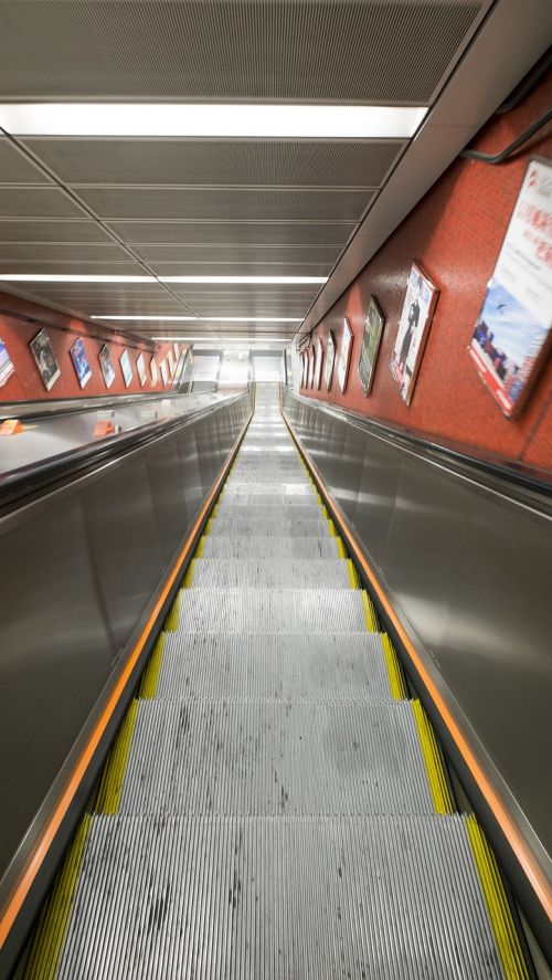 the escalator hong kong underground