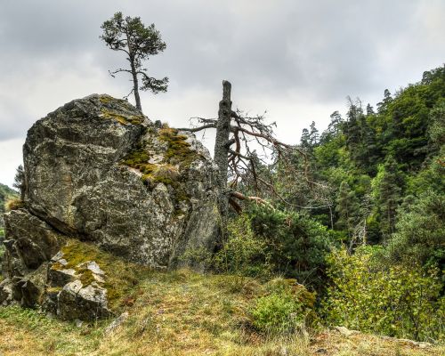 the gorge of hell lozère rock