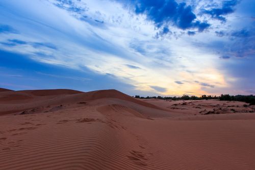 the hill throat sand