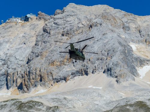 the knorr hut reintal zugspitze