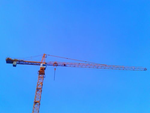 the lift crane building