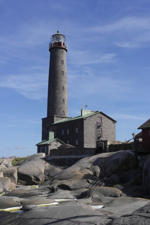 the lighthouse sea building