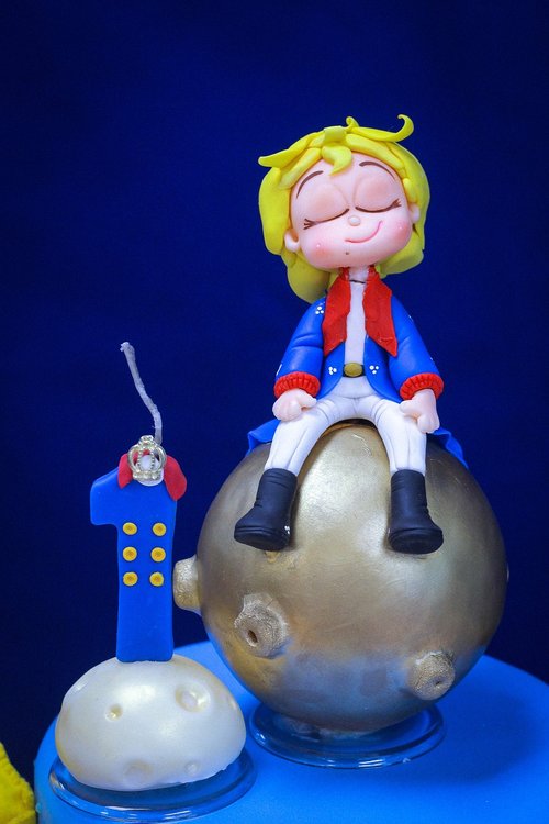 the little prince  cake  figurine