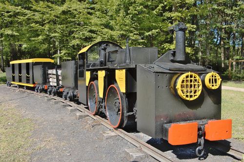 the machine nièvre mine train