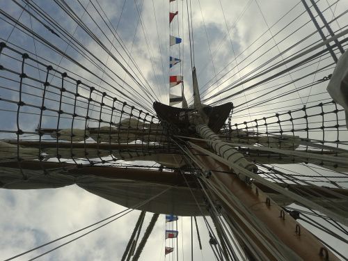 the mast ship flag
