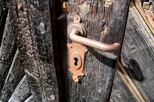 the old door gate handle