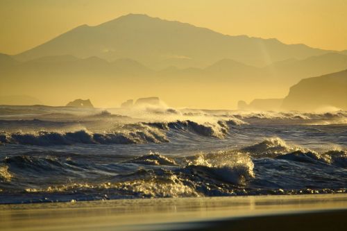 the pacific ocean wave wind