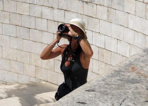 the photographer a woman summer