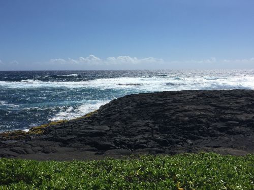 the sea black sand beach hawaii