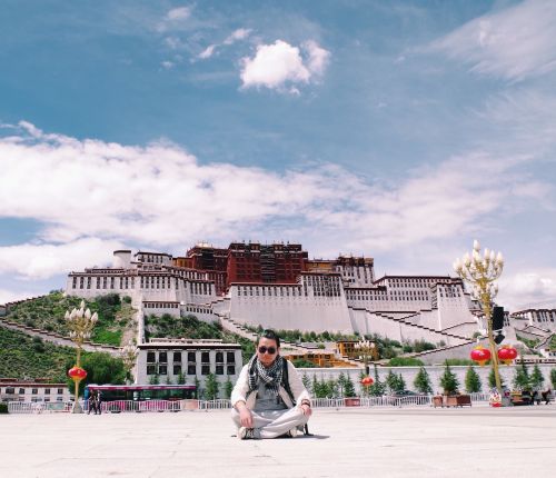 the self-timer lhasa tibet