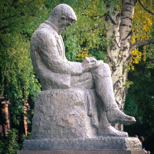 the statue of medická garden kukučín