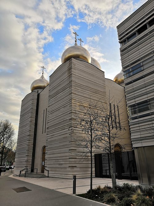 the synagogue  mosque  paris
