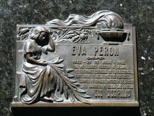 the tomb of eva perón eva perón cemetery