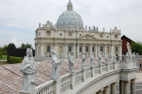 the vatican building miniature