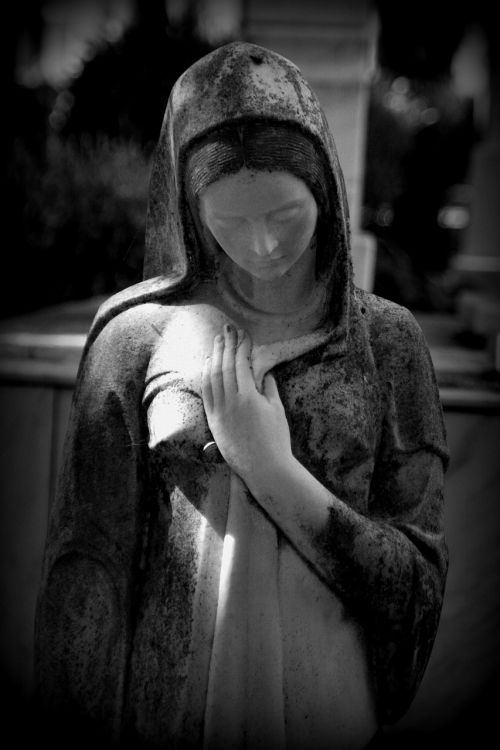 the virgin mary statue woman