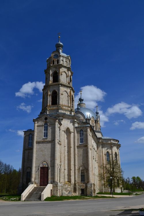 the white stone orthodox church