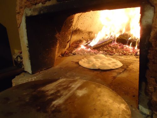 the wood-burning oven food mass