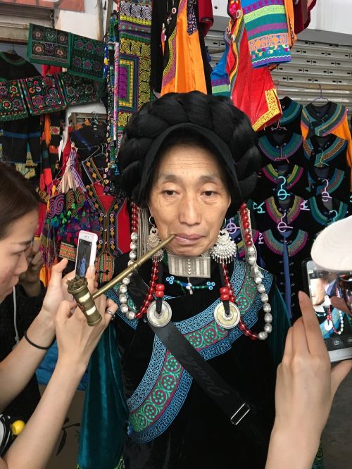 the yi people clothing culture