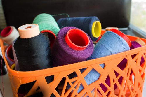 thread yarn roll
