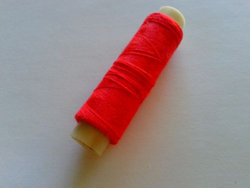 thread red tailor