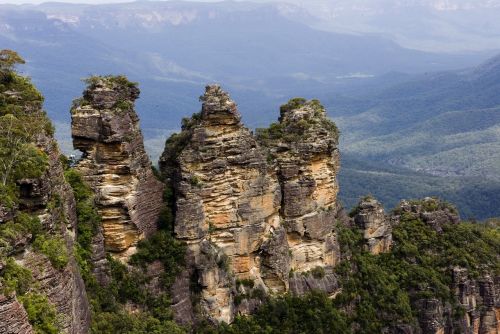 three sisters mountains rocks