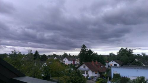 thunderstorm forward clouds