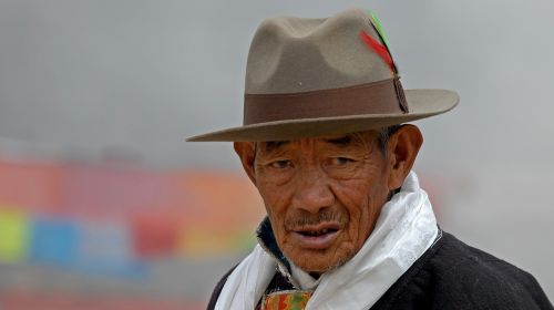 tibet hat man