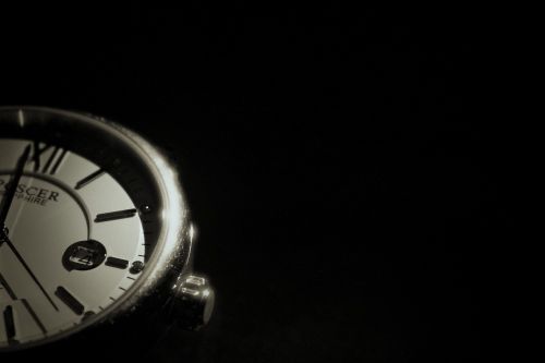 time watch black and white