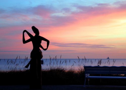 timmendorfer beach sculpture baltic sea