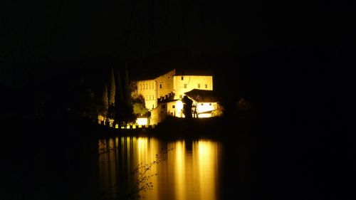 toblino night lake