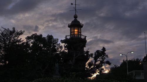 tokyo lantern kitanomaru park