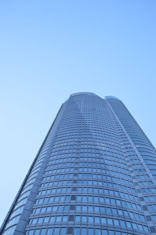 tokyo japan skyscraper