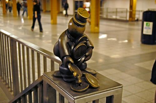 Tom Otterness In Metro