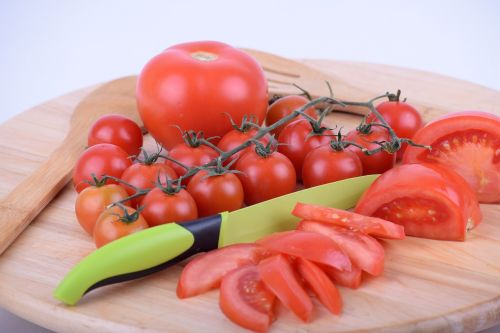 tomato cherry tomato cut tomato