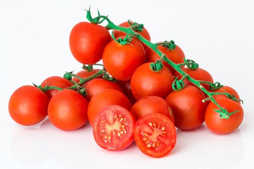 tomato  red  fresh