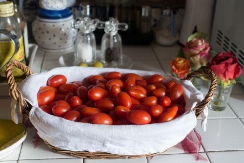 tomato eggs tomato basket
