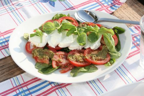 tomato salad mozzarella salad