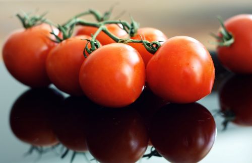 tomatoes red fresh