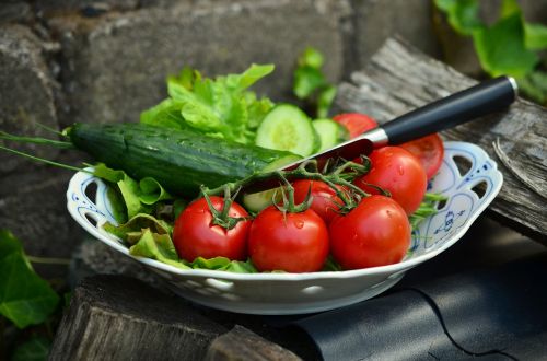tomatoes cucumbers salad