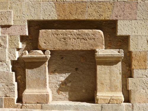 tomb tombstone roman art