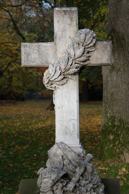 tombstone cross grave