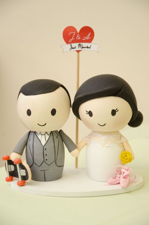 top of cake dolls marriage