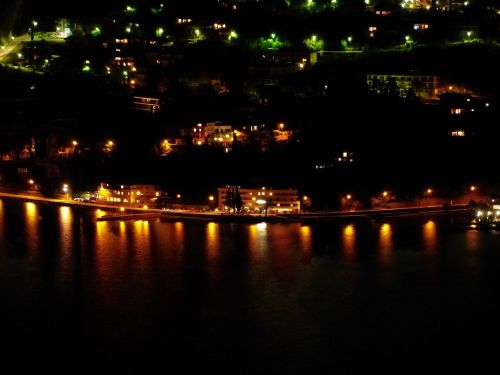 torbole at night coast line