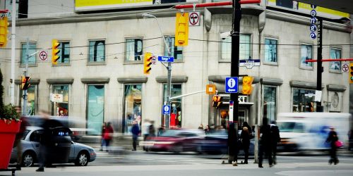 toronto yonge and dundas city