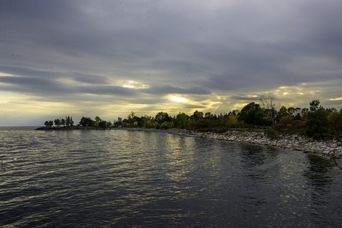 toronto  lake  skies