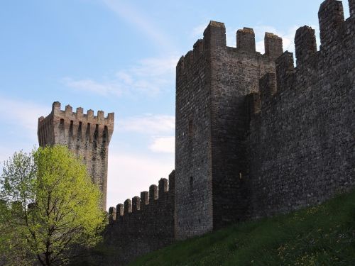 torre castle walls
