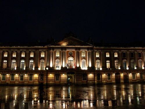 toulouse capitol night