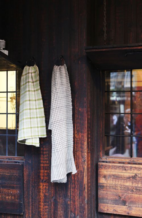 towels wood house